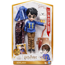 Spinmaster Spin Master Wizarding World Harry Potter - gift set with Harry Potter doll, play figure (approx. 20.3 cm tall, incl. broom, invisibility cloak and other accessories)